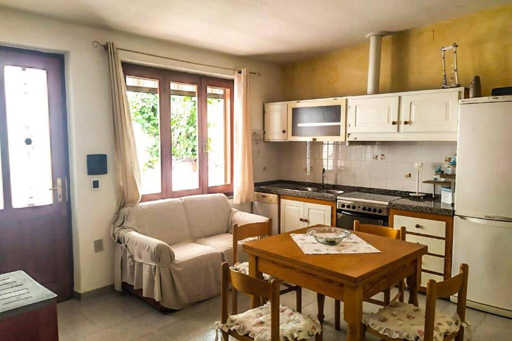 Casa Maddalenina Con Giardino, Vicino Al Mare! Leilighet La Maddalena  Eksteriør bilde